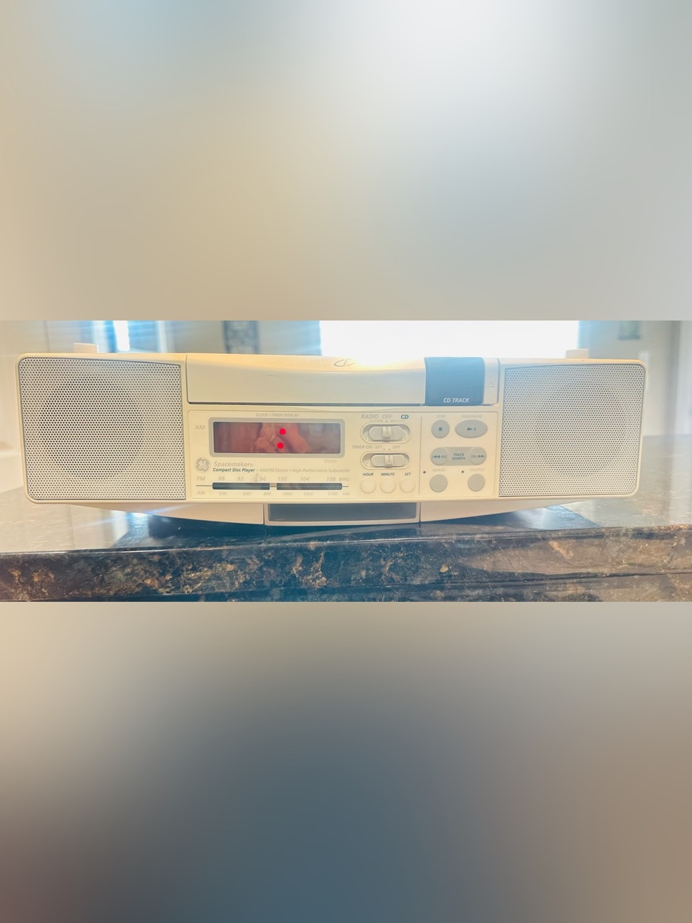 VTG GE Spacemaker Compact Disc Player AM/FM Stereo Clock Radio (Tested WORKS)
